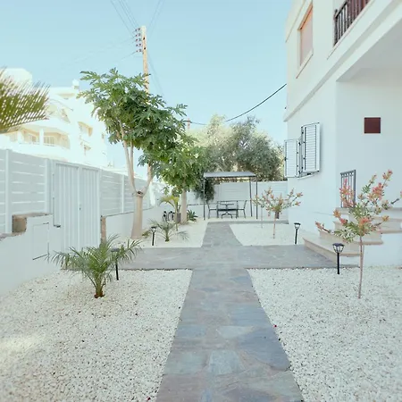Citrus & Sun Luxury * 파포스